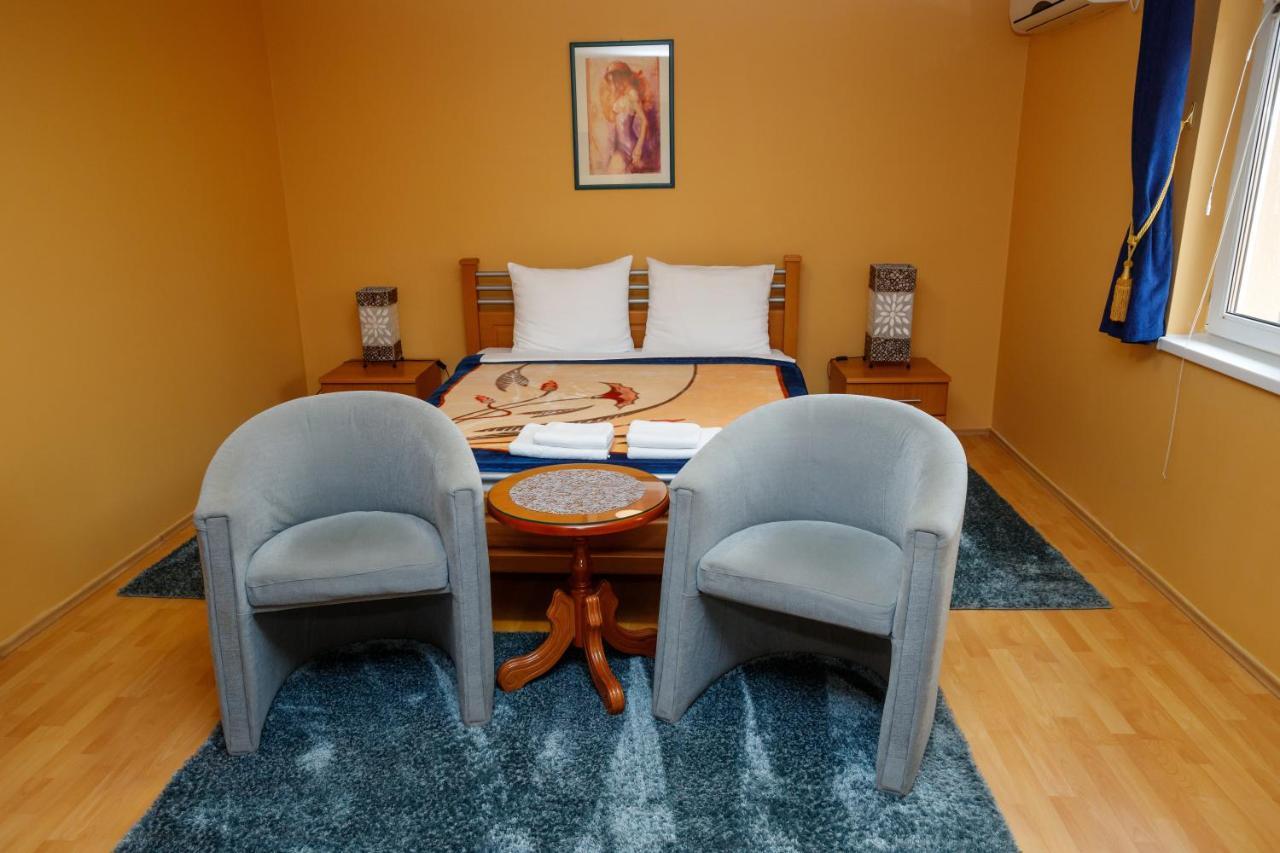 Guest house Mali homtel Subotica Extérieur photo