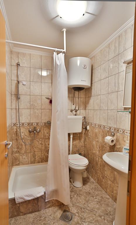 Guest house Mali homtel Subotica Extérieur photo