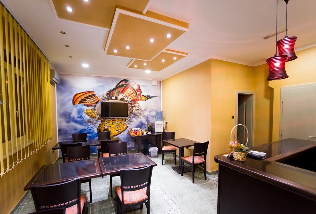 Guest house Mali homtel Subotica Extérieur photo
