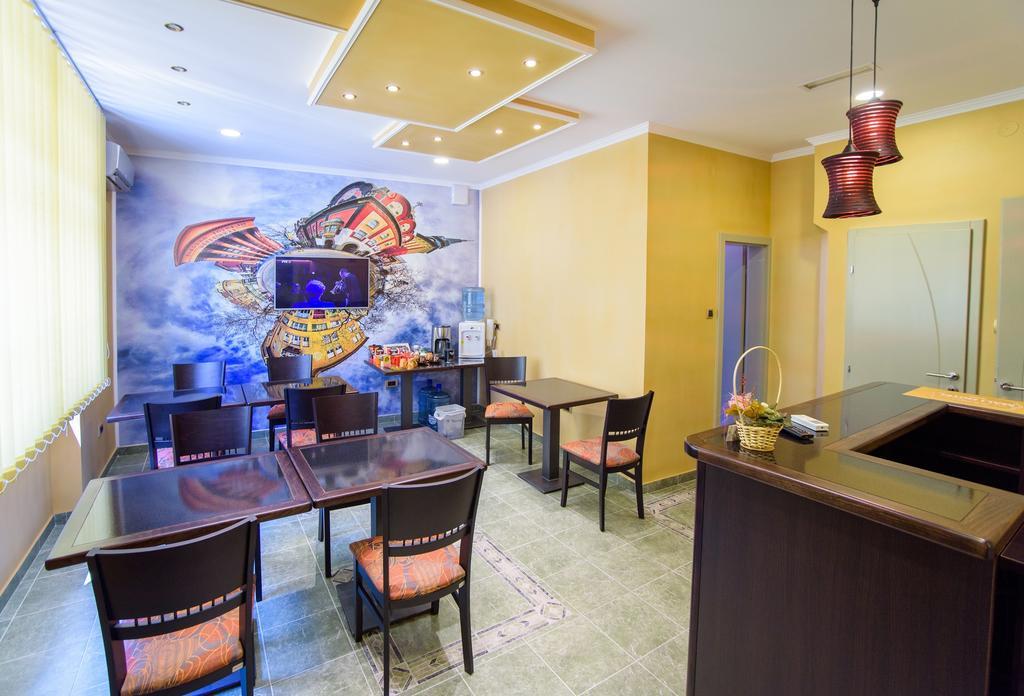 Guest house Mali homtel Subotica Extérieur photo